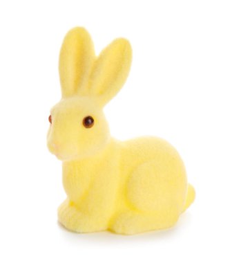 Beyaz arkaplanda izole edilmiş Paskalya tavşanı