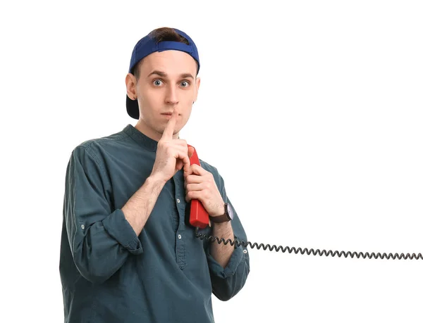 Νεαρός Άνδρας Δέκτη Τηλεφώνου Που Δείχνει Χειρονομία Σιωπής Λευκό Φόντο — Φωτογραφία Αρχείου