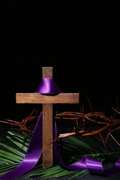 Cross Purple Ribbon Crown Thorns Palm Leaf Dark Background Good — ストック写真