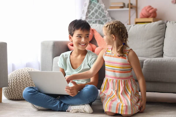 Little Boy Girl Watching Cartoons Laptop Home — Stock Photo, Image