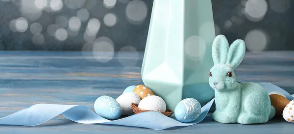 Velikonoční Vajíčka Králíček Dřevěném Stole — Stock fotografie