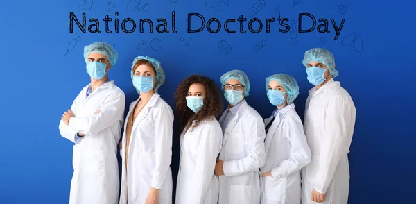 다수의 의사들이 배경을 가지고 있습니다 전국의 의사들의 — 스톡 사진