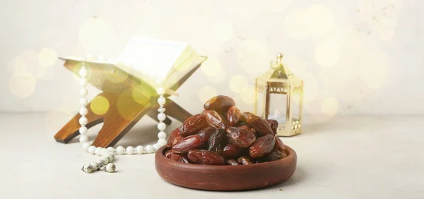Tasty Dates Quran Book Muslim Lantern Light Background — Stock Photo, Image