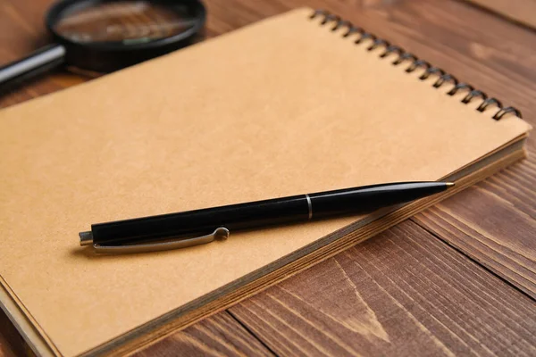 Notebook Pen Wooden Table Closeup World Poetry Day Celebration — Φωτογραφία Αρχείου