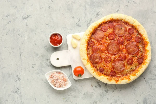 Board Delicious Pepperoni Pizza Grey Grunge Background — Stock Photo, Image