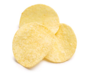 Beyaz arka plan üzerinde izole lezzetli patates cipsi