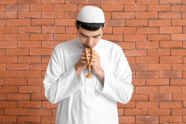 Praying Muslim Man Brick Wall — Fotografia de Stock