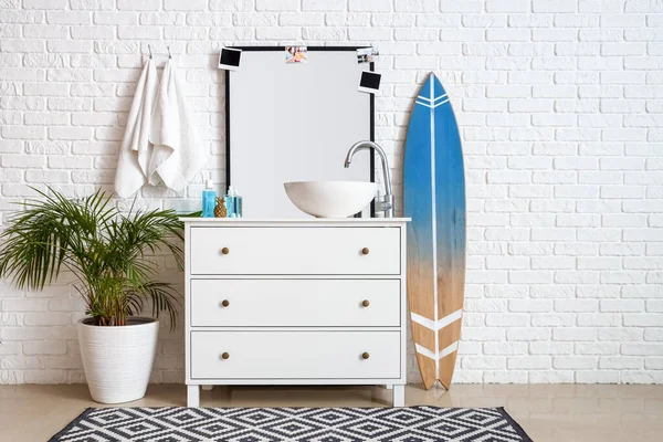 Interior Bathroom Sink Drawers Surfboard — Stock Fotó