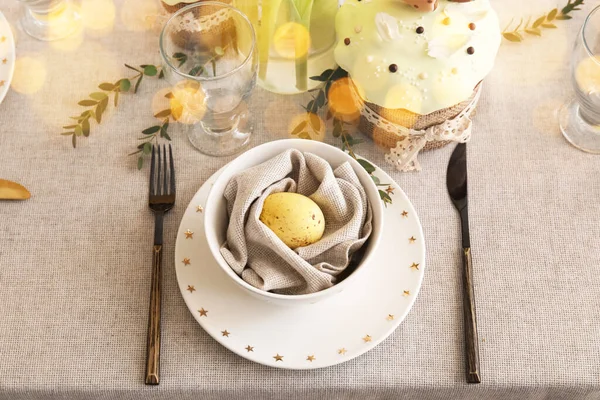 Paskalya Kutlaması Için Şenlik Masası — Stok fotoğraf