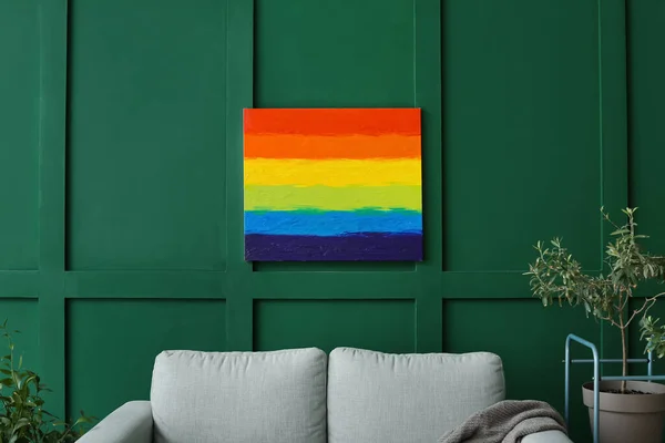 Målning Hbt Flaggan Hängande Grön Vägg Vardagsrummet — Stockfoto