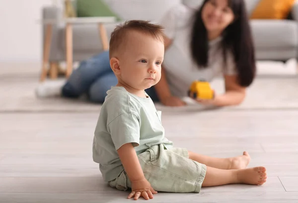 Cute Baby Boy Sitting Floor Home — Stock Photo, Image