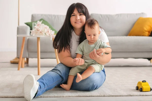 Happy Mother Her Baby Boy Sitting Floor Home — Stock Photo, Image