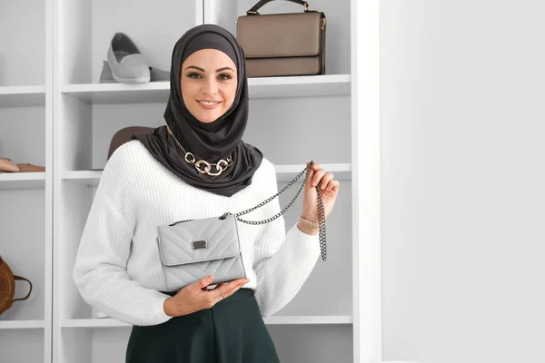 Beautiful Muslim Woman Stylish Bag Home — Stock Photo, Image