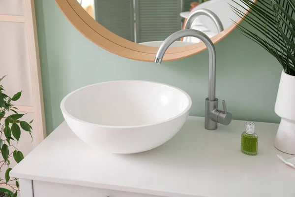 Houseplants Ceramic Sink Mirror Bathroom —  Fotos de Stock