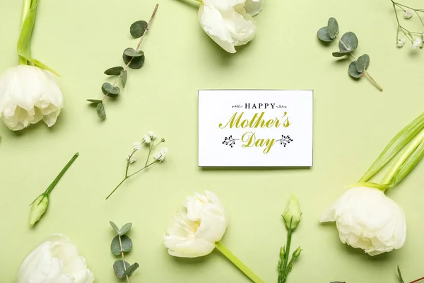 Kartka Tekstem Dzień Matki Piękne Kwiaty Eustoma Zielonym Tle — Zdjęcie stockowe