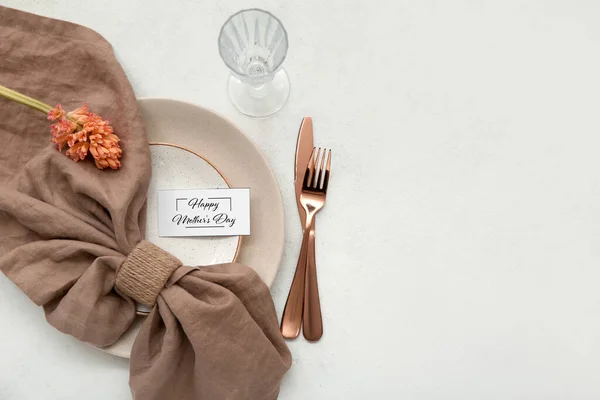 Stilvolle Tischdekoration Mit Hyazinthenblume Zur Muttertagsfeier Auf Hellem Hintergrund — Stockfoto
