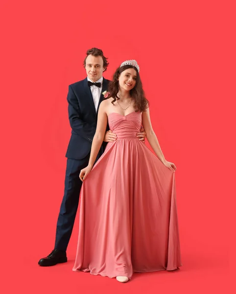 Beautiful Couple Dressed Prom Red Background — Stock Photo, Image