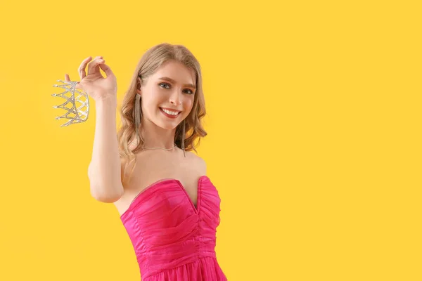 Teenage Girl Pink Prom Dress Crown Yellow Background — Stock Photo, Image