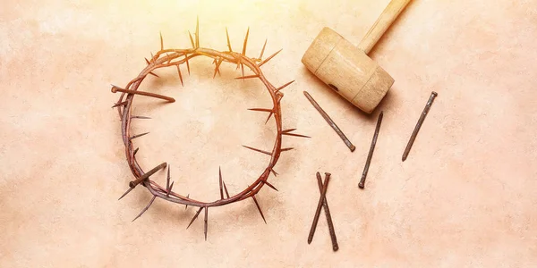 Crown Thorns Nails Mallet Beige Background Good Friday Concept — Stockfoto