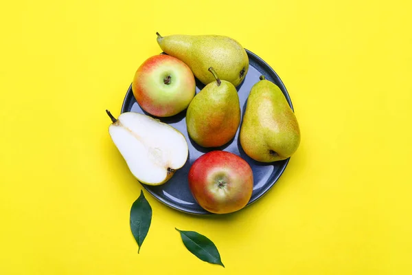 Plate Fresh Pears Apples Color Background — Stock Photo, Image