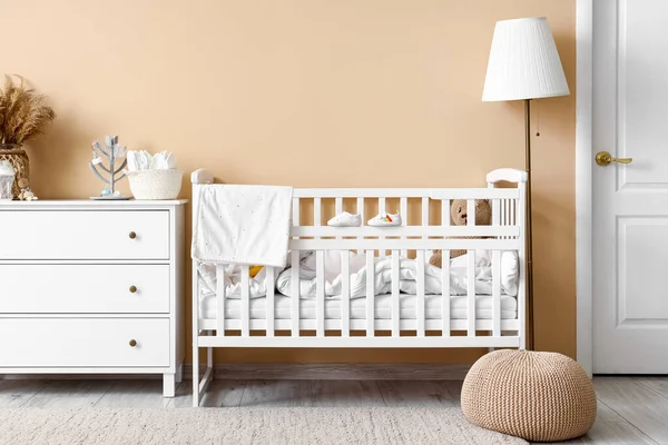 Interior Children Bedroom Crib Commode Lamp — Stock fotografie