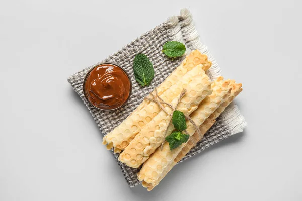 Napkin Delicious Wafer Rolls Boiled Condensed Milk Mint Grey Background — Stock Photo, Image
