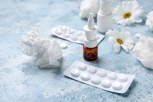 Nasal Drops Pills Flowers Tissues Grunge Background Closeup Seasonal Allergy — Fotografia de Stock