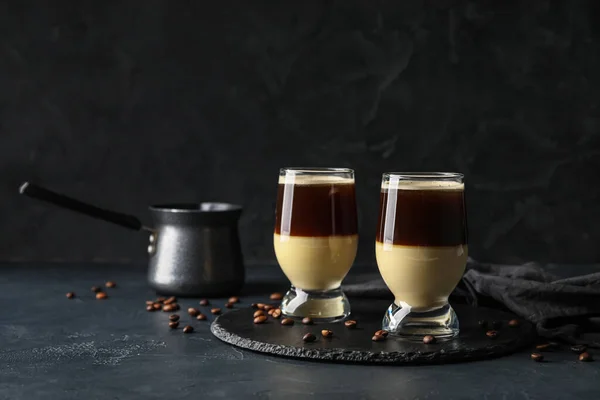 Стаканы Вкусного Кафе Bombon Тёмном Фоне — стоковое фото