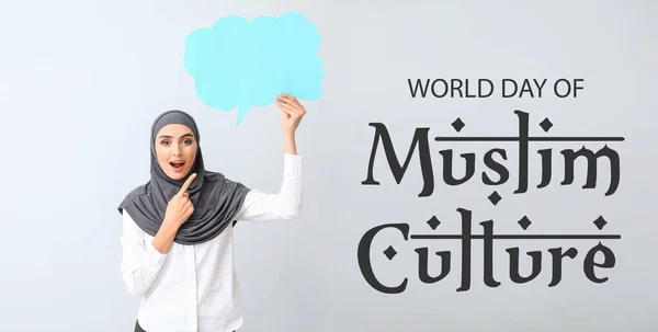 Mooie Arabische Vrouw Met Lege Spraakzeepbel Lichte Achtergrond Werelddag Van — Stockfoto