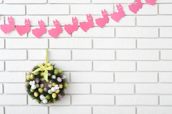 Easter Wreath Paper Rabbits Hanging White Brick Wall — Stock Photo, Image
