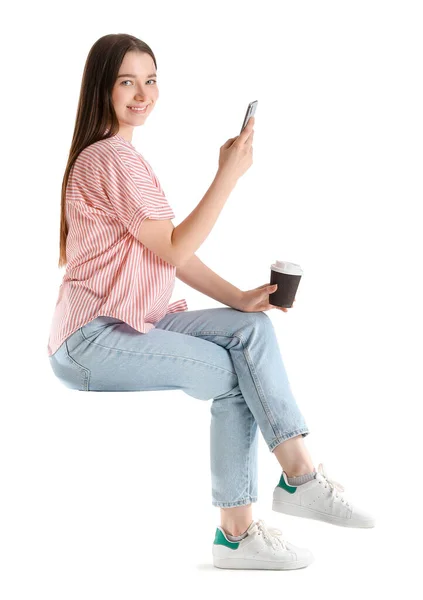 Jolie Jeune Femme Avec Smartphone Moderne Café Assis Sur Une — Photo