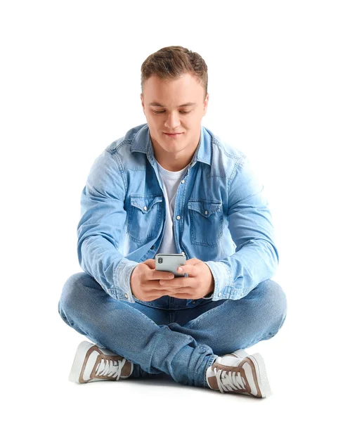 Ung Man Med Smartphone Vit Bakgrund — Stockfoto