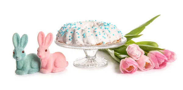 배경에 분리되어 맛있는 부활절 케이크 장난감 디저트 — 스톡 사진
