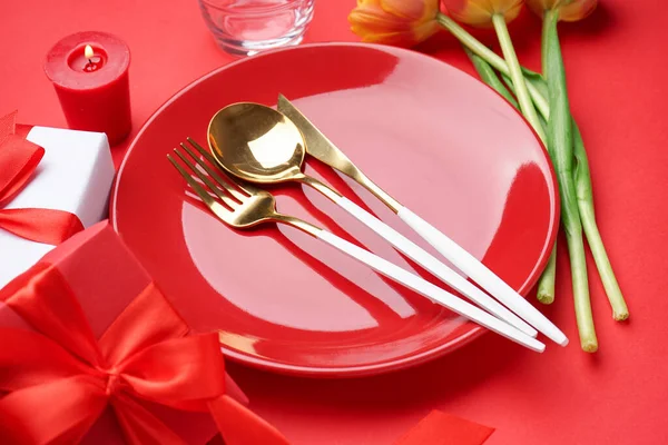 Beautiful Table Setting Cutlery Red Background Closeup — Stock Photo, Image