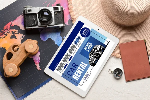 Tablet Computer Open Page Car Rental Website Map Photo Camera — Stock Photo, Image