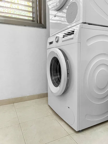 Máquinas Lavar Roupa Modernas Lavanderia — Fotografia de Stock