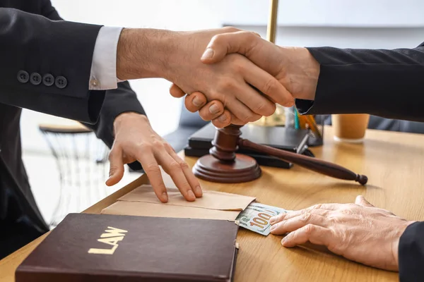 Mature Judge Bribe Man Shaking Hands Courtroom Closeup — Stock Photo, Image