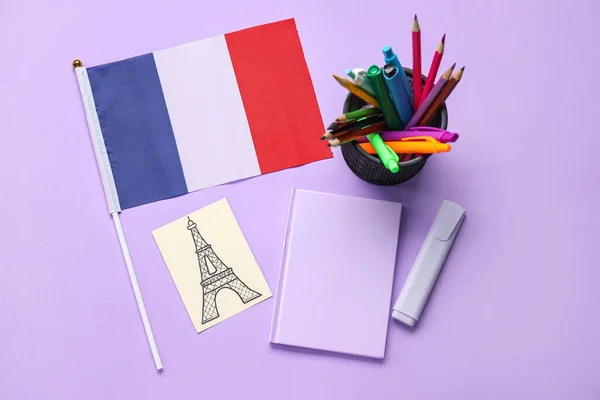 Bandera Francia Con Papelería Torre Eiffel Dibujada Sobre Fondo Lila —  Fotos de Stock