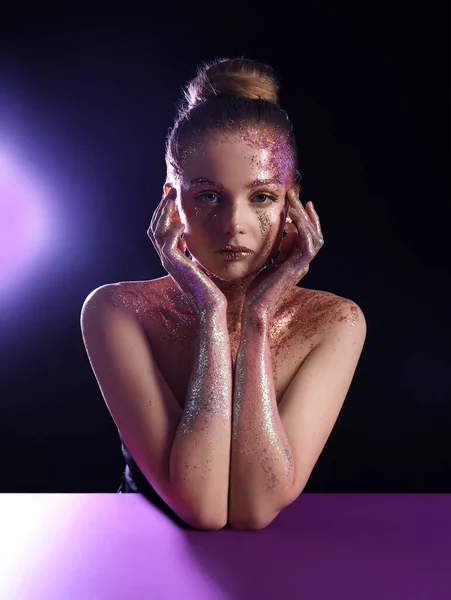 Beautiful Young Woman Glitter Makeup Purple Table Dark Background — Stock Photo, Image