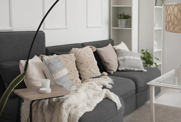 Interior Living Room Stylish Pillows Sofa — Stock Photo, Image
