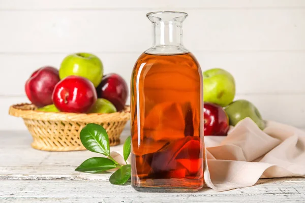 Glass Bottle Fresh Apple Cider Vinegar Basket Fruits White Wooden — Stock Photo, Image