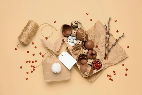 Composizione Con Sacchetto Regalo Coniglietto Pasquale Uova Cioccolato Caramelle Sfondo — Foto Stock