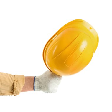 Beyaz arkaplanda kalın şapkalı bir işçi