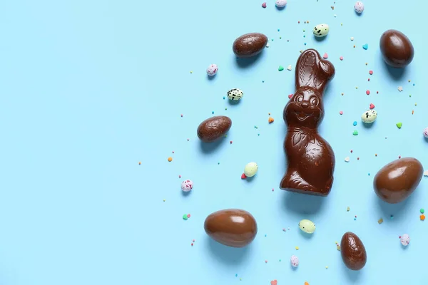 Chocolate Easter Bunny Eggs Sprinkles Blue Background — Stock Photo, Image