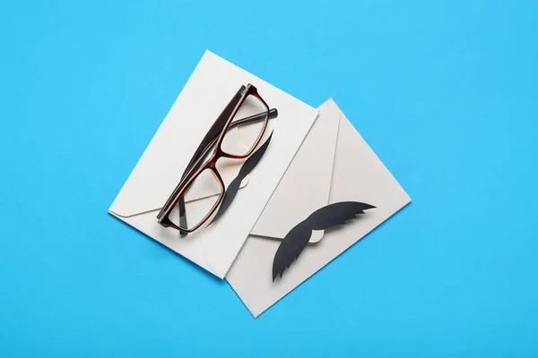 Envelopes Paper Mustache Eyeglasses Color Background Father Day Celebration — Stock Photo, Image