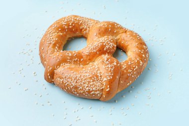 Renkli susam tohumlu lezzetli kraker.