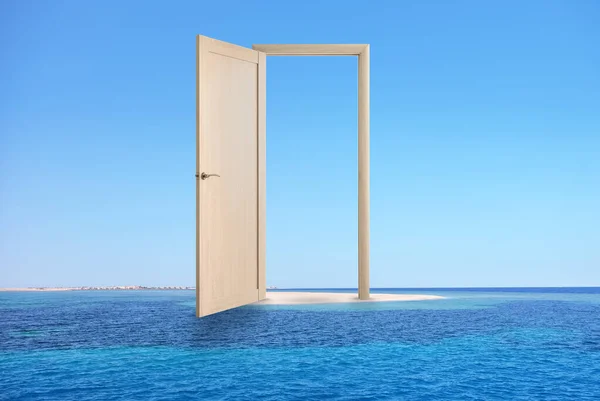 Öppen Dörr Vackert Blått Hav — Stockfoto