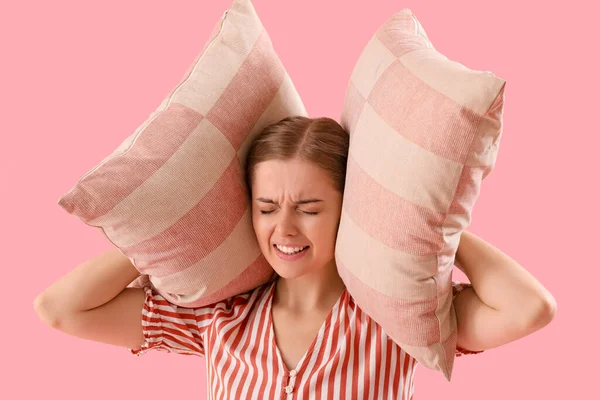 Young Woman Pillows Suffering Loud Noise Pink Background Closeup — Stock Photo, Image