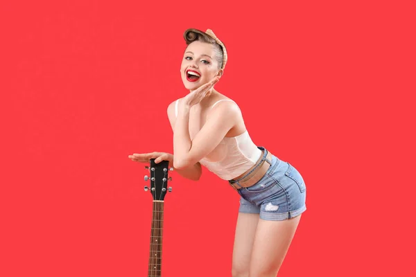 Surprised Young Pin Woman Guitar Red Background — Stock Photo, Image
