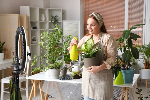 Female Blogger Spray Bottle Houseplant Taking Video Home — Stock Photo, Image